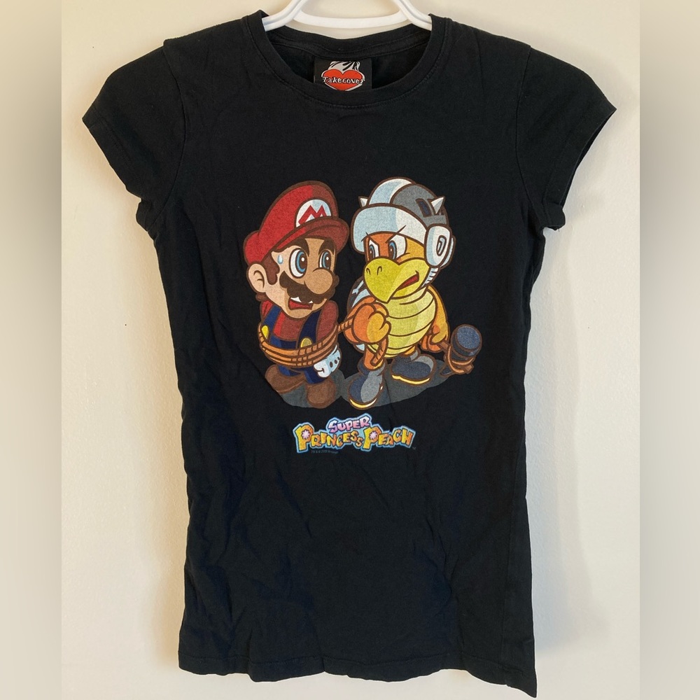 RARE PROMO 2009 Nintendo Super Princess Peach Shirt Women’s XS Takecover Mario